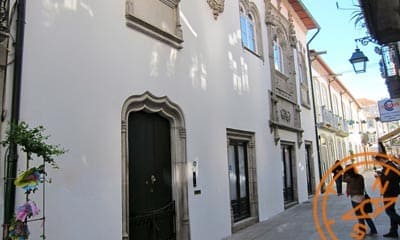 Casa dos Costa Barros